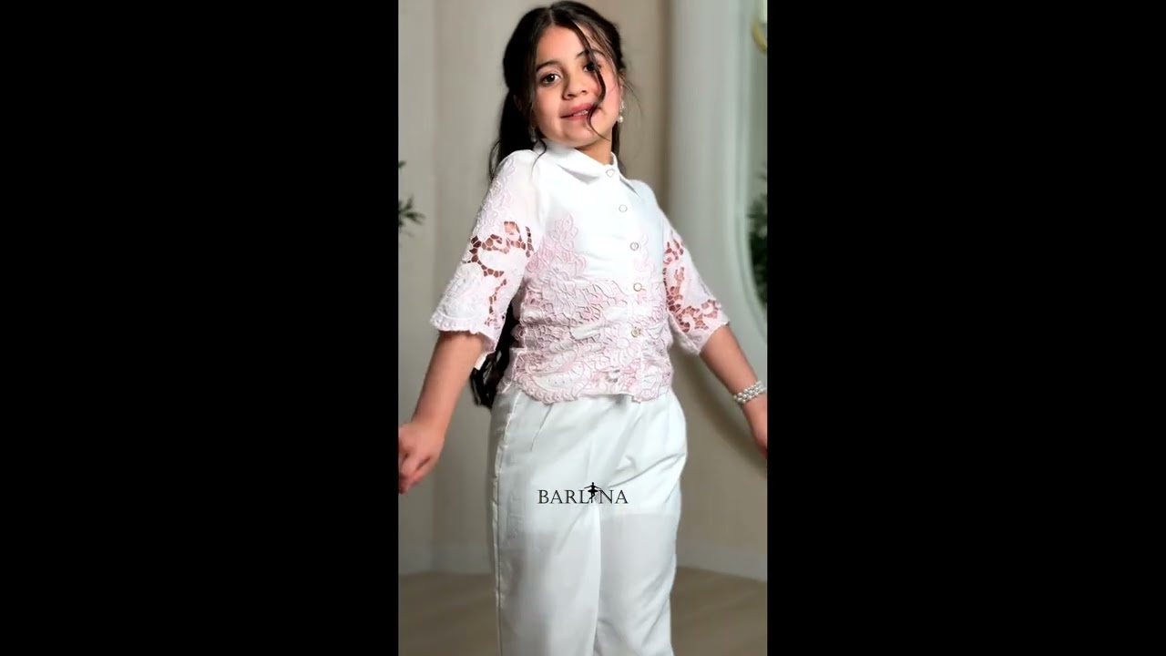 طقم بناتي بتفاصيل الدانتيل المفرغ - 6 سنوات - أصفر