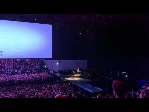 U2 GIVES A TRIBUTE TO KIM LARSEN❤️. R.I.P.