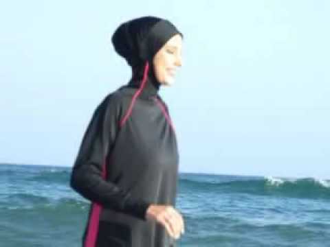 Muslim women at the beach!