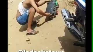 Download lagu Ladas ketawo, asli budak jambi nian. mp3