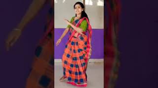 Zee Tamil serial Thavamai Thavamirundhu Fame Actress Teenu Niroshini Hot Navel Slip Dance