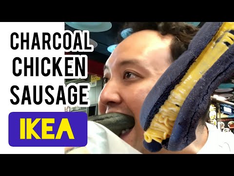 Hotdog berwarna hitam. CHARCOAL CHICKEN SAUSAGE Ikea