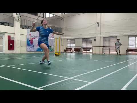 NỮ CHUYÊN NGHIỆP ĐAN MẠCH GIAO LƯU CẦU LÔNG VỚI NAM PHONG TRÀO HÀ NỘI