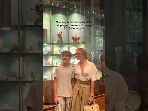 Jennifer Lopez Meets Fans #JLo #Shorts