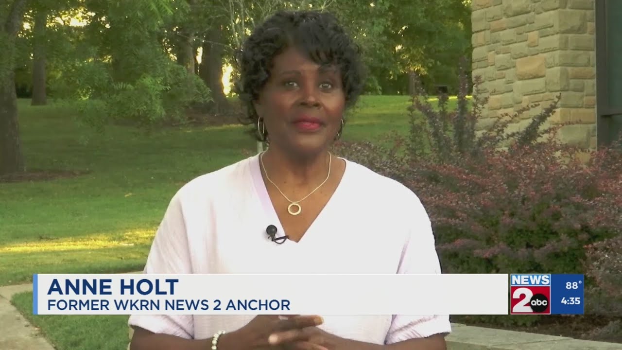 Anne Holt wishes Davis Nolan a happy retirement