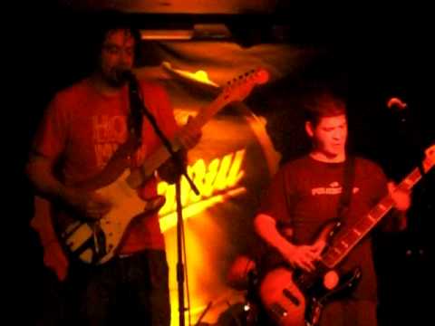 Ming Ming and The Ching Chings -  'Season Of Horrors' (Live @ Oran Mor, July 2009)