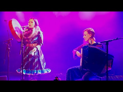 VILDÁ - Skállovárri (Live)