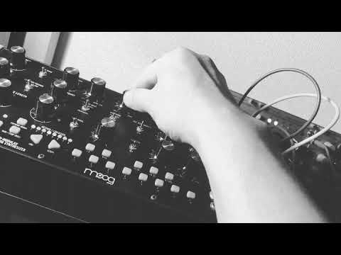 MOOG Mother-32 Bach - Cello Suite no. 1 in G major BWV 1007