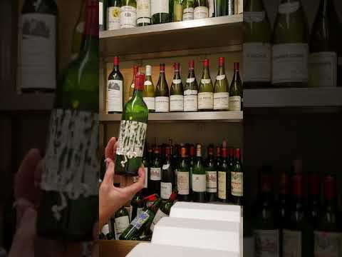 LeDomduVin: Defacing labels of expensive bottles of Bordeaux wines (video 1/2)