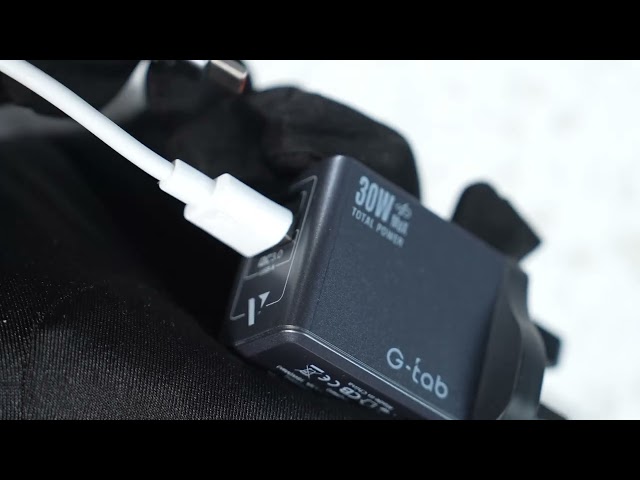شاحن جداري G-Tab VWC30 بقوة 30 واط بمنفذ PD و USB...