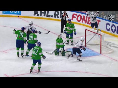 Хоккей Zhafyarov sends it home