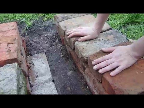 Как Сделать Простой Мангал Своими Руками из Кирпича ? Для Дачи, Шашлыка, Коптильни