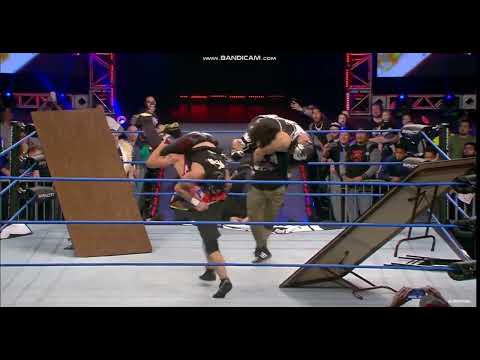 Santana & Ortiz send Fenix & Pentagon Jr through 2 tables