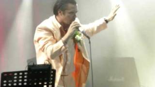 Faith No More - Be Aggressive LIVE in Paris 2009