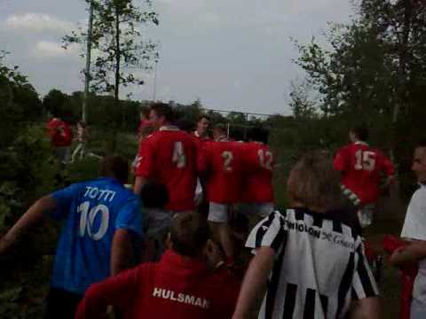 Trainer Hulzense Boys 1 te water !!