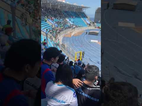Santiago Wanders vs Iquique ( pelea completa )