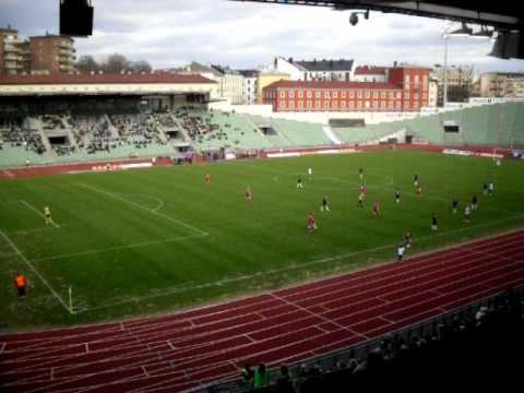 25.4.10: Lyn Oslo - Fredrikstad FK (2)