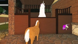 The Trapped Unicorn ! Let&#39;s Play Roblox Horse World - Game Video