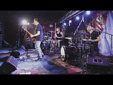 100% - 100% FrREEDOM - Different Rules