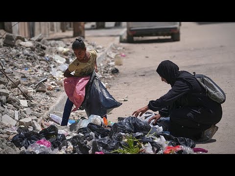 Mutter wühlt im Müll nach Essen für Kinder – Gaza von Hungersnot bedroht