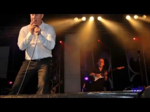 Bandalusa   -   ela chora chora,,,,  (baú de recordações),