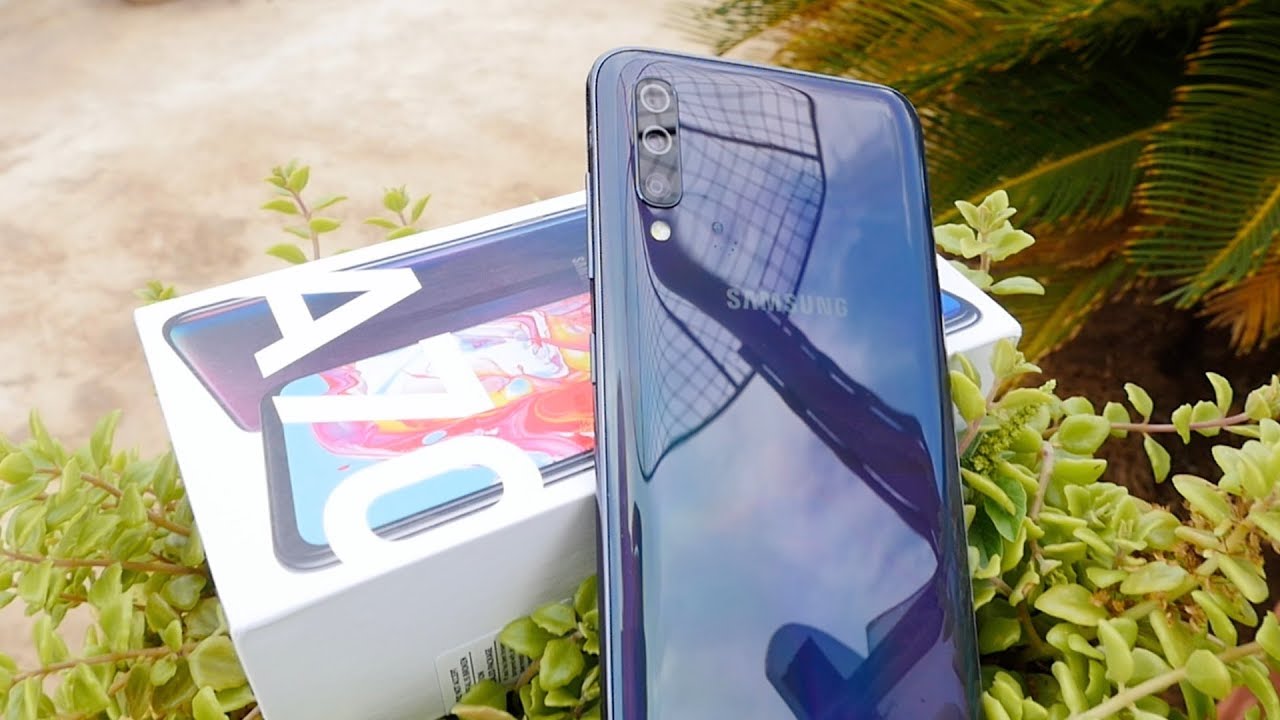 Samsung Galaxy A70 Unboxing & Overview Worth or Not