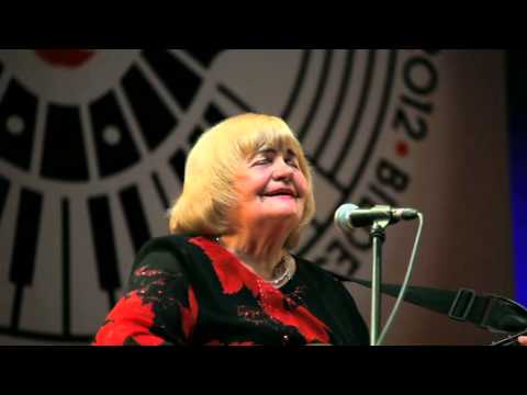 Austra Pumpure, Kristaps Sudmalis, Kristīne Sudmale-Locika - Pīlādži (BILDES 2012)