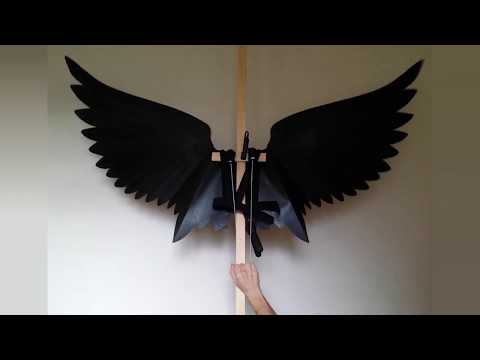 Manually-Operated Articulated Paper Costume Wings