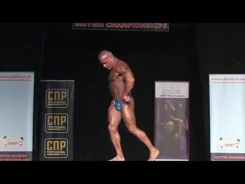 andy lawley posing routine ukbff british finals