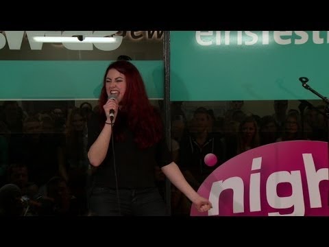 Tahnee packt die Schlampe aus - NightWash live