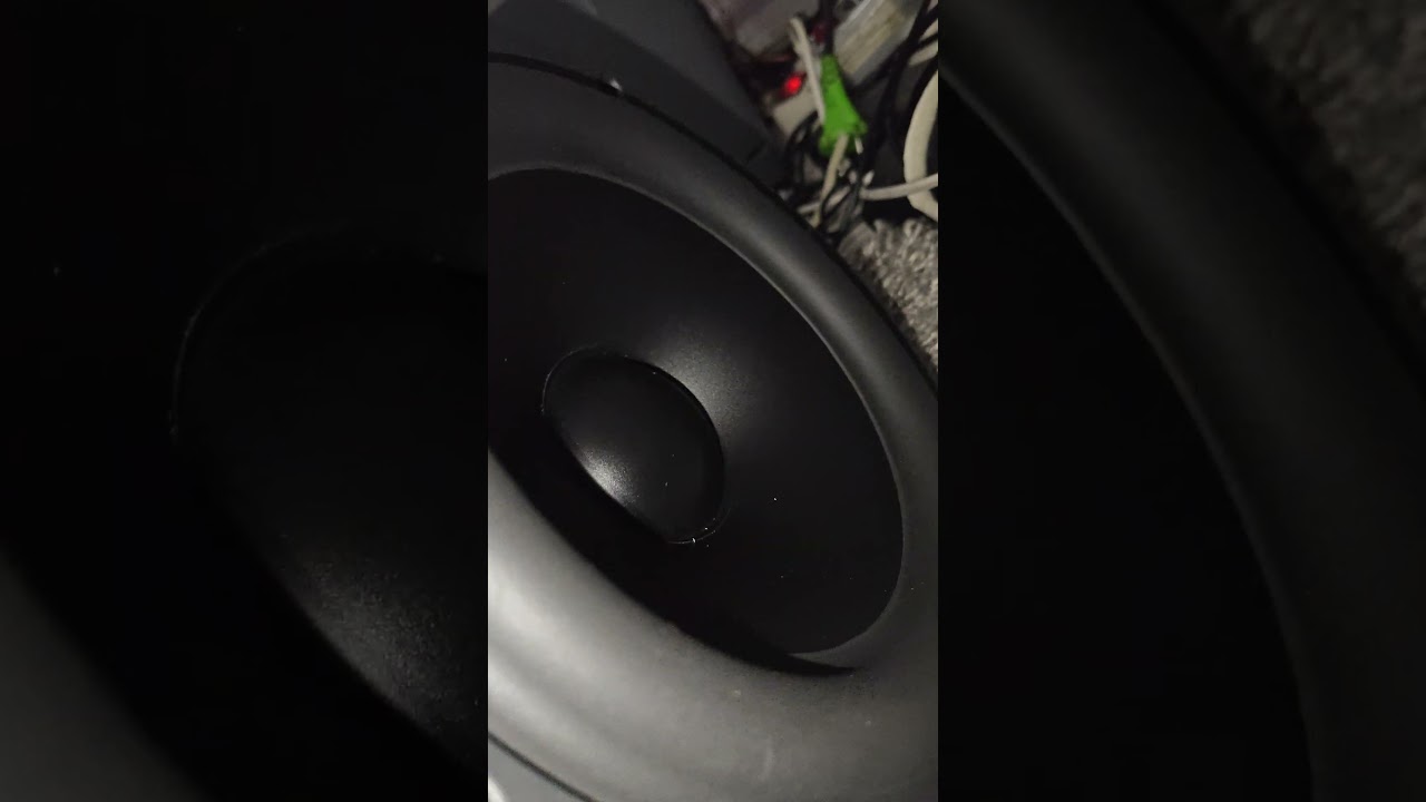 Last Free Air Bass Test with the SB Acoustics Subwoofer before I install it in the box