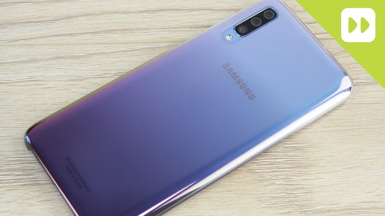 Official Samsung Galaxy A70 Gradation Cover Case Review