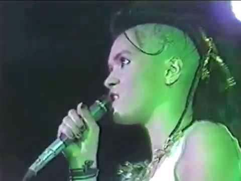 I Want Candy - Bow Wow Wow Live 1982