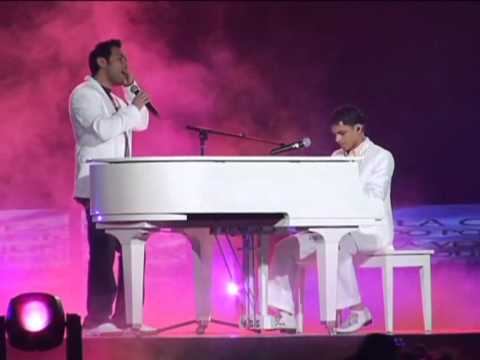 (Part 16/19) Rkm y Ken-y ft Pablo P. Sold Out Masterpiece World Tour (Si la ves-Te quise olvidar)