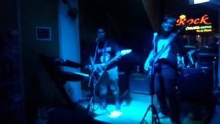 E-8 : Sheena Is A Punkrocker (Rancid/Ramones cover)/ Narcolaptic live in Hatyai , Rock Palace 9.3.16