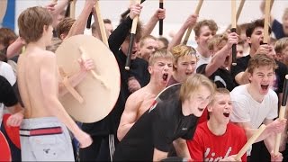 preview picture of video 'Vesterlund Efterskole - Gymnastik Teaser 2015'