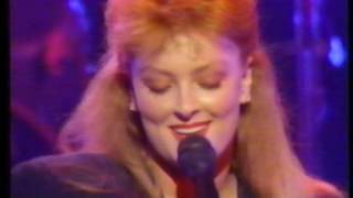 The Judds - Give A Little Love