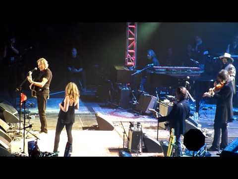 Love For Levon - Wide River To Cross Ft. Roger Waters & Amy Helm 10-3-12 Izod Center, NJ