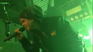 Maskinen Pluto 2012 - Dansa med vapen