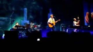 Crowded House - Wembley - She Goes On