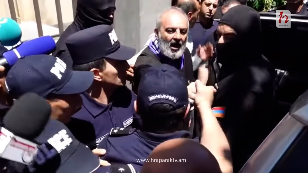 Բագրատ Սրբազանին բերման ենթարկեցին