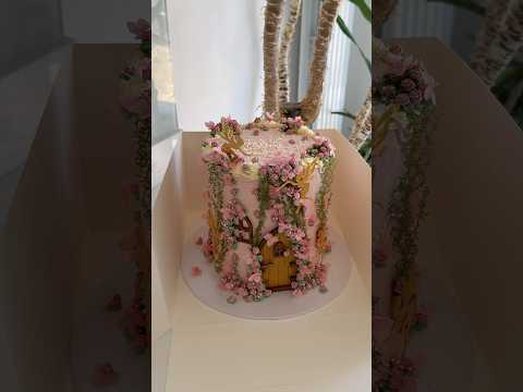 The prettiest fairy first birthday cake🥹🧚‍♀️💕🌸✨
