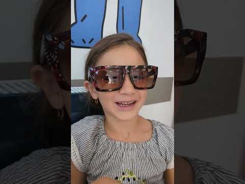 Ava Lucia și ochelarii minunați! #shorts #minunatii #verdini #kidshow #avalucia #fyp