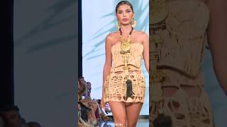 #Fall-Winter #Fashion #model #party #Versace #Collection #balenciaga #louis-vuitton #miami #Dior