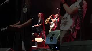 Download lagu Holiday di medahan mp3