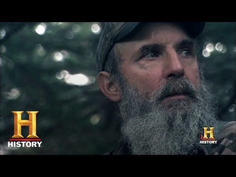 The Hunt: Mike Acts As Bait For The Bears (S1, E1) | History