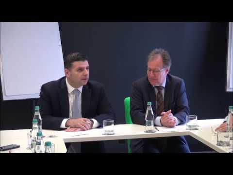 Alexandru Petrescu, ministrul pentru Mediul de Afaceri, Comerț și Antreprenoriat, vorbind în engleză