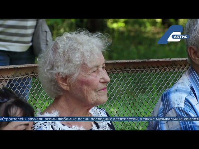 Каждый четверг парк Строителей превращается в большую танцплощадку!