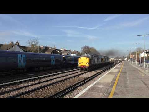 (HD) DRS 37069 & 37059 thrash through Tonbridge working 6O62 - 21/3/18