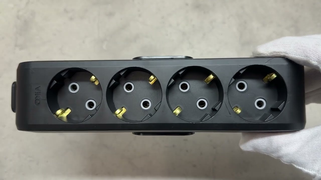 Колодка VIKO 4 гнезда с заземлением черная Multi-Let 90134400